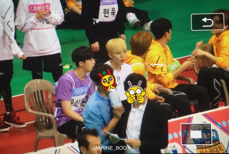 180820 seungkwan sitting with jinwoo and sanha꒰  #승관  #진진  #산하  #세븐틴  #아스트로 ꒱ https://twitter.com/marine_boo/status/1031503272559837184?s=21
