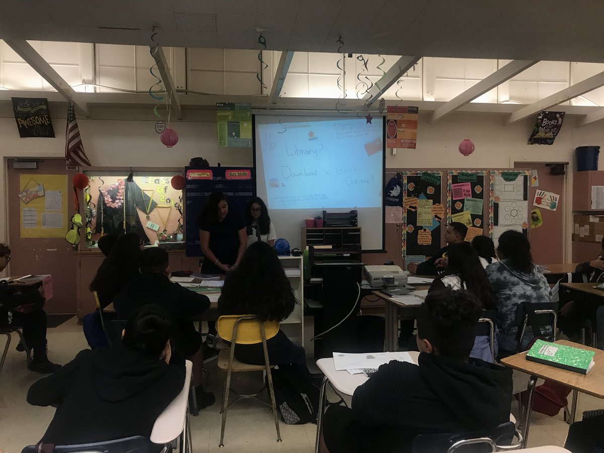 Ripsie80's tweet photo. Late post, but off to a great 2018 school year! Honors students presenting on the 10 benefits of reading after they analyzed their article. #education #SanFernandoMiddle #readingrocks! @SFMSprincipal @SFMSTrinidad https://t.co/03EobU9ytw