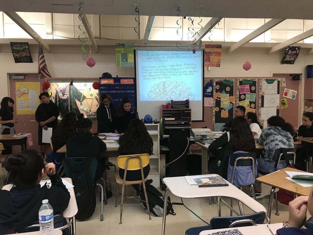 Ripsie80's tweet photo. Late post, but off to a great 2018 school year! Honors students presenting on the 10 benefits of reading after they analyzed their article. #education #SanFernandoMiddle #readingrocks! @SFMSprincipal @SFMSTrinidad https://t.co/03EobU9ytw