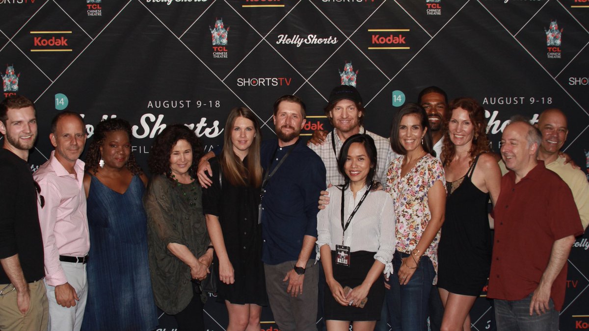 MyNameIsDiwa's tweet photo. Thank you so much for the wonderful experience @HollyShorts! You’ve truly given @MyNameIsDiwa a voice. The award was just icing on the cake! #mynameisdiwa #DiversityIsStrength #nooneisillegal #HSFF18 https://t.co/FH2f92uio9