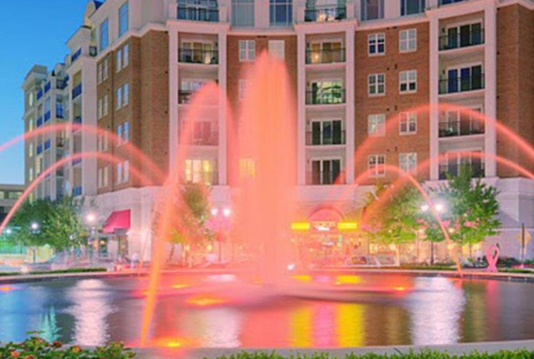 CREW_Clt's tweet photo. For almost 10 years, CREW Charlotte has dressed Charlotte in pink in October as our breast cancer awareness campaign. The community outreach committee will be contacting you soon - say yes and sign your company up for free! https://t.co/Cgh1lwbTNU