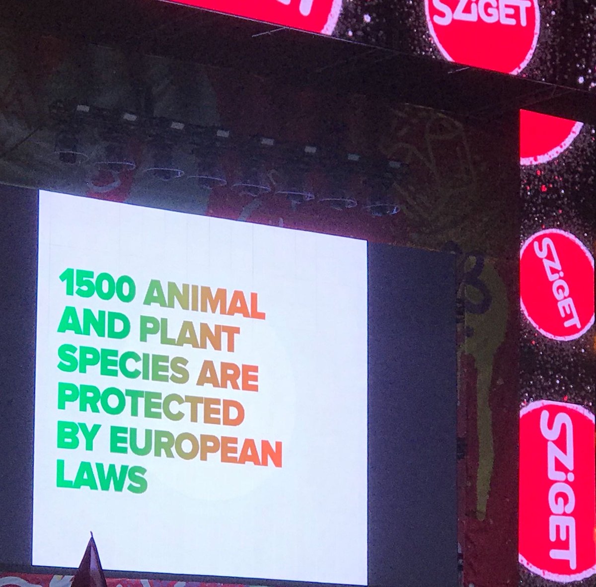 Goodwin_Pip's tweet photo. Seen at #sziget main stage in Budapest. Why did we never see signs like this in the UK? #naturedirectives  #EUandMe https://t.co/XKoexdMdnw