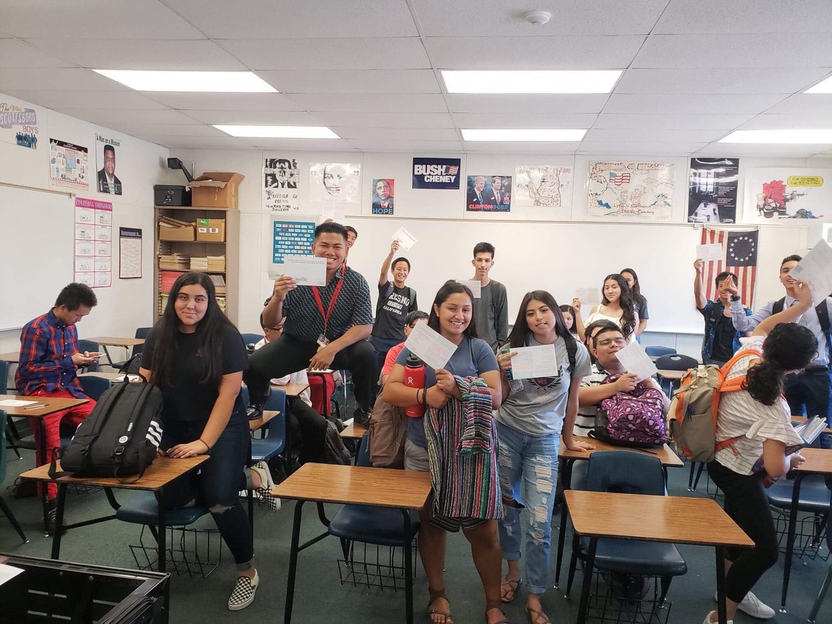 Team leaders Crystal and Gustavo started registering students to vote in Fresno county at McLane high school. Their goal is to register and pre-register 500 students before the mid-term election and help catalyze the central valley movement. #heartofcali #559youthrising