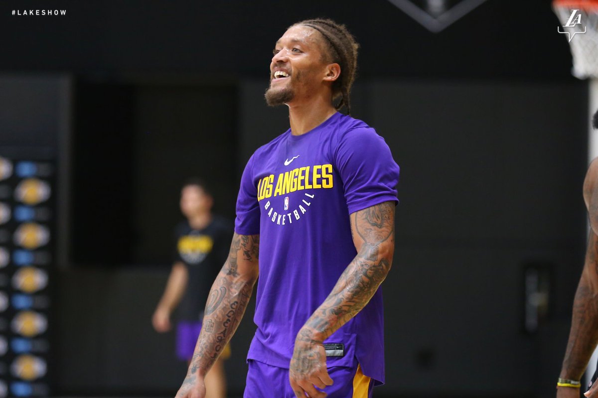 Lakers's tweet image. 😆 Monday workout vibes