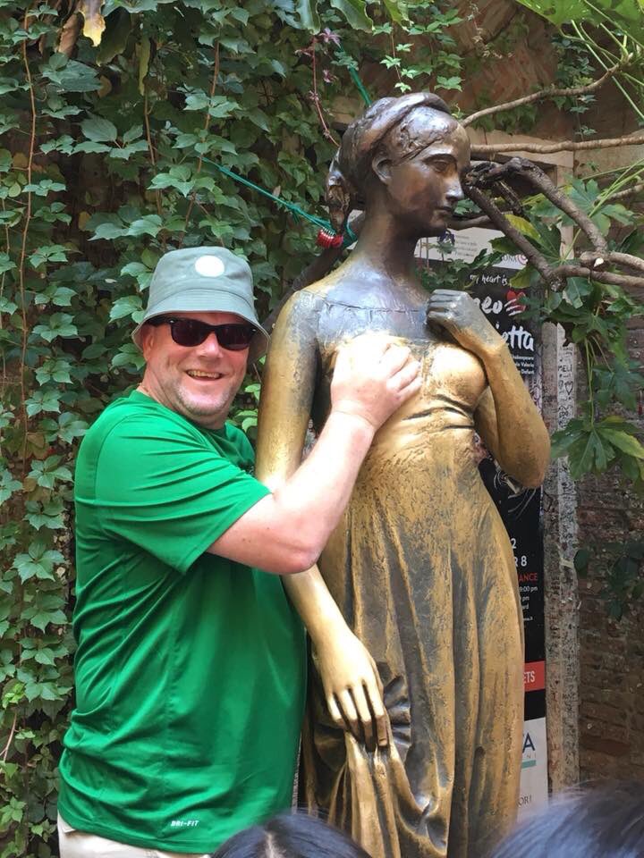 Peter_G1967's tweet photo. #CandyOnTour in Italy. https://t.co/f8t0uyzM6J