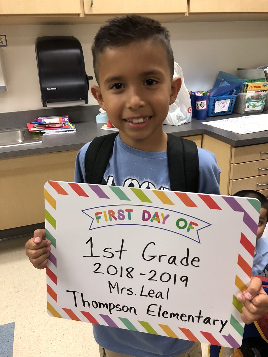 Mrsleal2018's tweet photo. Those smiles are contagious. #cfbfirstday #ThompsonIsExcellence https://t.co/40sLpVAQer