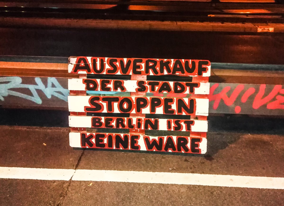 Ausverkauf der Stadt stoppen!
#Berlin ist keine Ware!

#Gentrifizierung #Wedding #BornholmerStrasse #besetzen