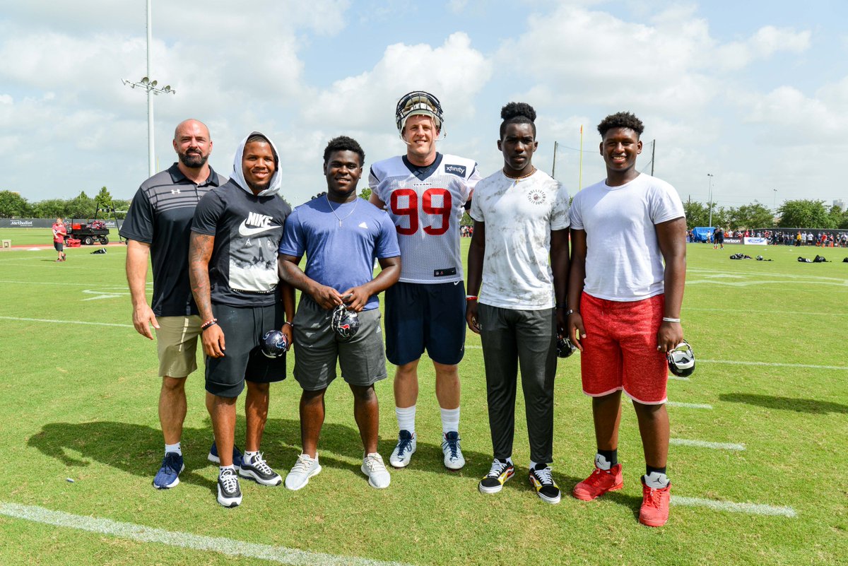 Sheldon Isd On Twitter The C E King Panthers Have Friends In Powerful Places Here S To A Great Season Jjwatt Go Texans And Go Panthers Https T Co N0d0es5gyr