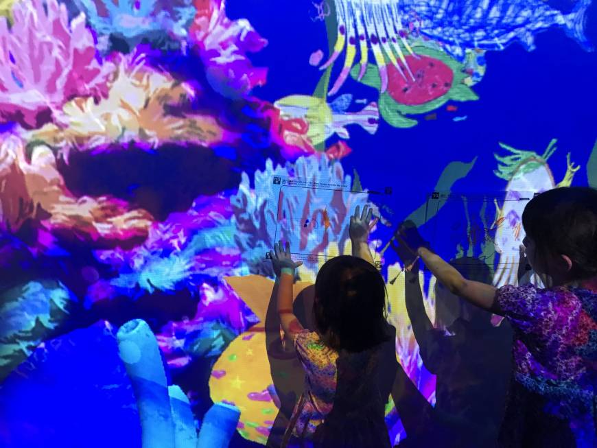 TechHivesMedia's tweet image. #Tech + #Art + #Education

Meet Mori Building Digital Art Museum in Tokyo. It&apos;s 10,000 square meters masterminded by 470 projectors. It is predominantly targeted at kids – each artwork was researched to not just entertain, but also grow the hippocampus area of children’s brains.