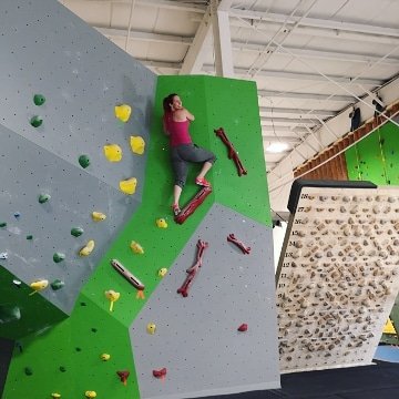 JulDunham's tweet photo. Finally got this problem #boulderinggym #bouldering #climbing #fitrocks https://t.co/NRC5LZFiQc
