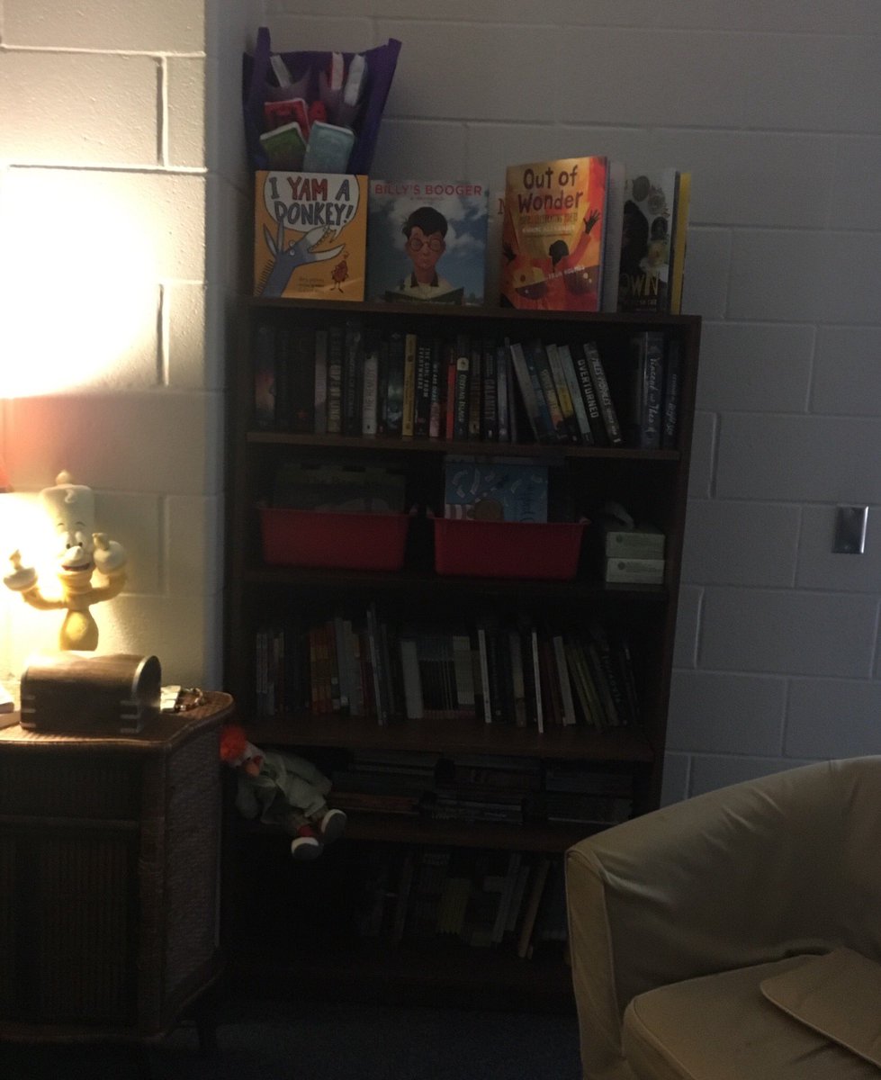 LitCoachSonya's tweet photo. I found this cozy reading nook in @mrswreads classroom. ๐โค๏ธ๐โค๏ธ #readerready #RWrocks https://t.co/HKtdrjUZVZ