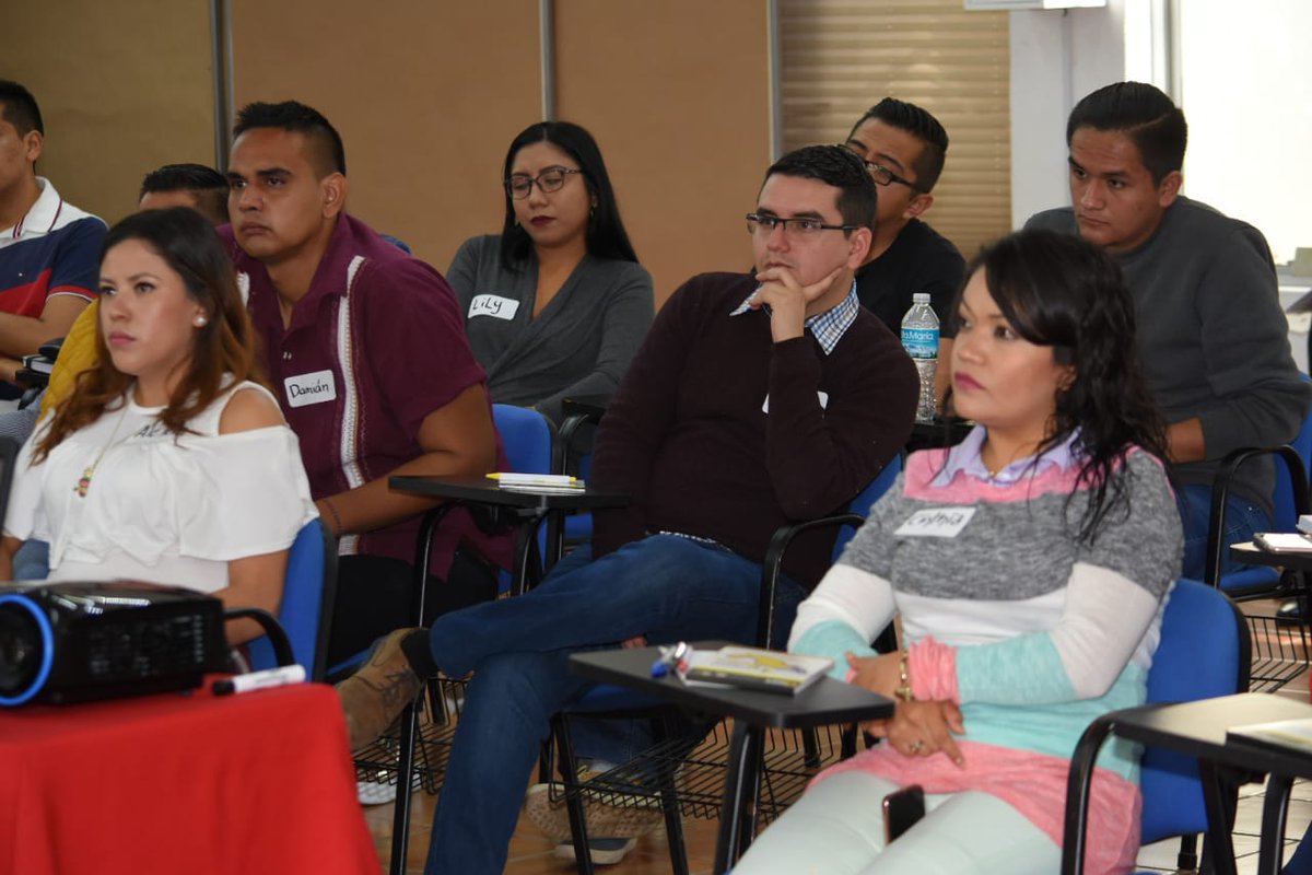 karlitajakobo's tweet photo. Hoy iniciamos la Escuela de Verano de la @FESMex y el @PRDMexico, una segunda generación de dirigentes #Progresistas y #jóvenes de todo #México fortalecen sus conocimientos y habilidades políticas de la mano de acádemicos y soc. civil. https://t.co/BrX6v8dqq0