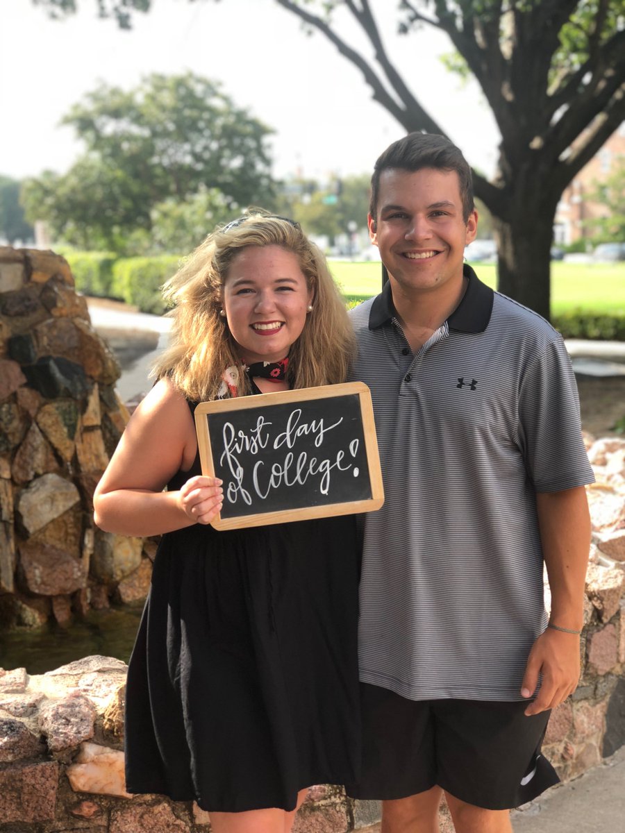 go2ou's tweet photo. Check out these darling OU tour guides &amp; their siblings on their first day of class! Did you take a #firstdayofschool picture today? https://t.co/rNCpDiB9hO