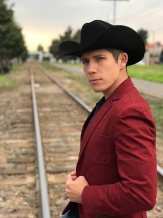 pricesa_corona's tweet photo. Hola @FeriaHidalgo inviten por favor a @SoyFerCorona por favor en el teatro del pueblo https://t.co/pr4re7BvJL
