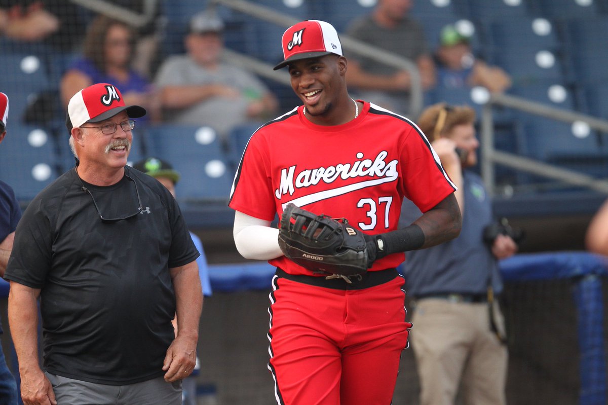 HillsboroHops's tweet photo. Keeping the legend alive. The 1975 Portland Mavericks joined the 2018 Portland Mavericks for pregame today.

#AllHoppedUp #MavericksMondays https://t.co/UaiB7UNO7o