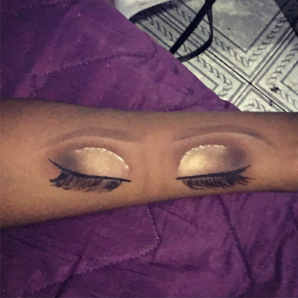 BethySilvaa's tweet photo. Mais um pouquinho de treinamento e eu chego lá 😃
#croquidemão #makeup #makeartist #makeporamor https://t.co/ZfsMd26KkC