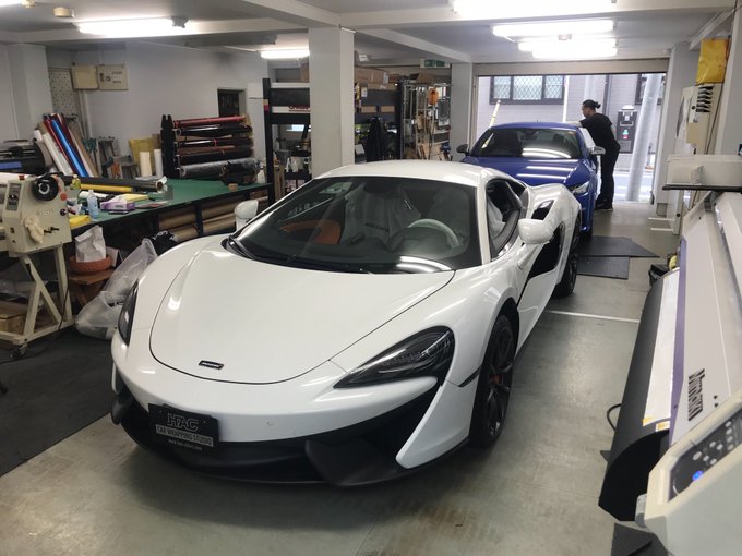 マイナポイントcmの車種は何 新庄ビッグボスの白い車は スッキリさん