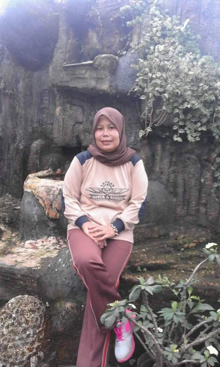 cintajilbab's tweet photo. Bibir merah https://t.co/o1AXFDhb9l