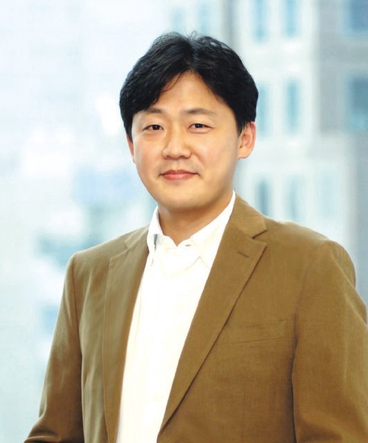 STAYGE_One's tweet photo. [STAYGE ONE] #NEW_Advisor✨
Dreaming of an ecosystem for artists-fan  #STAYGE_One
-
We announce our new advisor! 🤩 KJ is the Foundation Council of ICON Foundation and Founder of Nomad Connection and CEO at DAYLI Intelligence. See more detail 👉🏻 https://t.co/Jn09rdQqAE https://t.co/uNpxNdeZgP