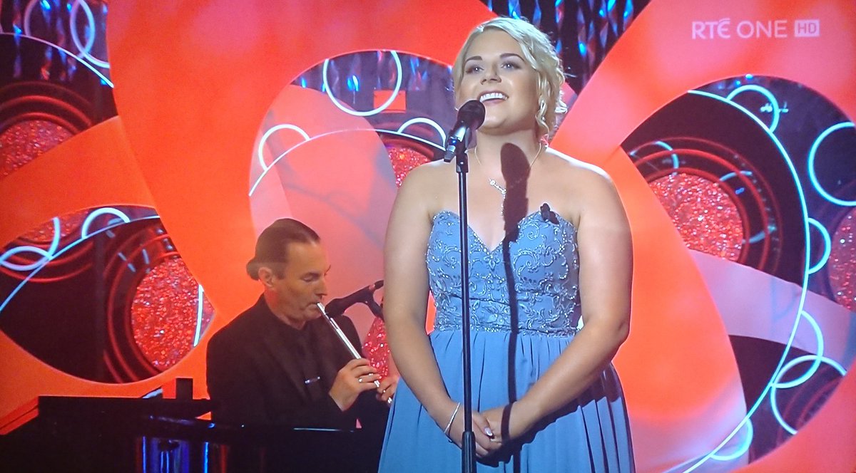 MonaghanRose's tweet image. We could not be more proud!!!! Well done Hannah!! 🌹💙 So natural! Such an inspiration! And what a voice 🎶 And it sounded like Monaghan took over the Dome 🙊 #monaghan #monaghanrose #myfairlady #proud #roseoftralee #hannahsarmy @NorthernSoundFM