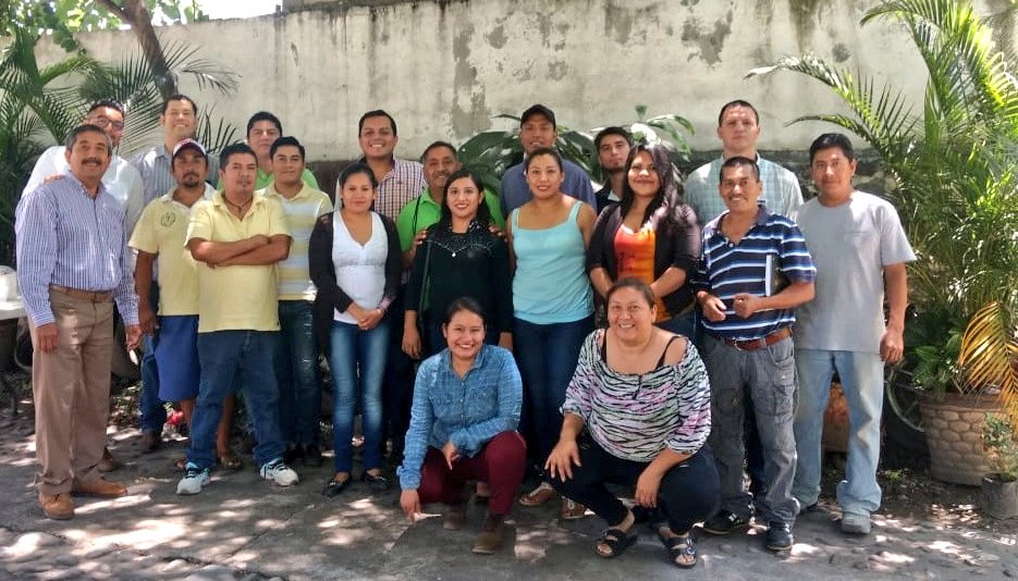 SagarpaMorelos's tweet photo. Con el objetivo de brindar a los jóvenes los elementos básicos para la producción de cítricos en el Estado de Morelos, la Delegación @SagarpaMorelos  a través del componente Arráigate Joven, Realiza el taller "La Citricultura" https://t.co/hoDfkAPmca