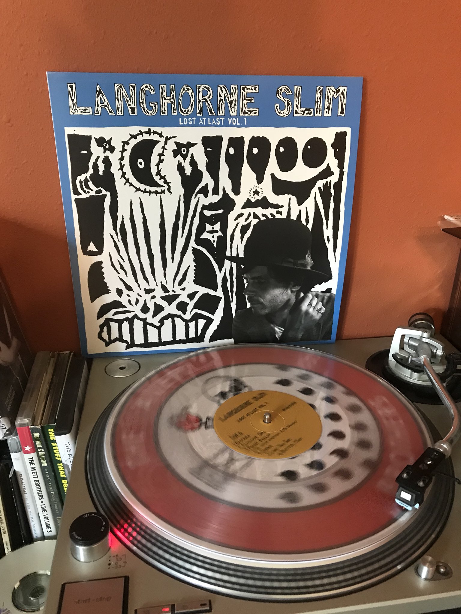 Happy Birthday to and Isaac Hayes. Spinning their music today. 