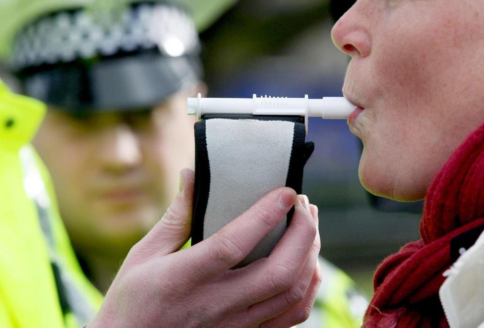 NWmwaypolice's tweet photo. 00:10 21/08/18

Female Driver stopped J21 M6 NB by our @CPTaskforce #HT68 - Has provided a positive road side Breath test with a reading of 87.

Now en route to custody. #fatal4 https://t.co/b0cUq1V4z9