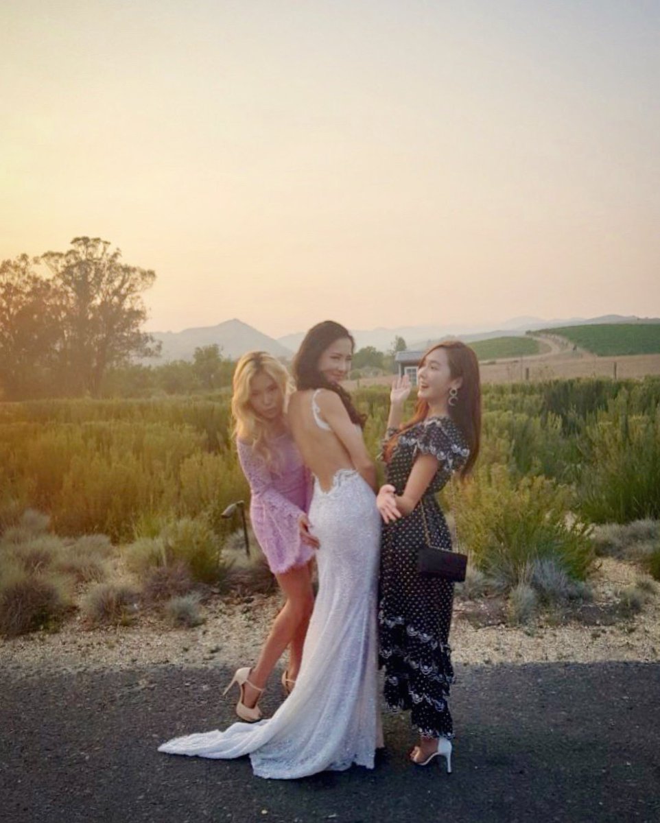 loveelva's tweet photo. mtiamin:my oldest and goldest👯♀️🥂💛 “hey touch my butt! touch my butt!!”🍑 #whatbutt?#lol #sisters #blessed #loveyou #20years #ontoforever! #TiaPaulsinlove #81818
https://t.co/B3bi8q8Zki
https://t.co/n4qnZmIaUi
https://t.co/wpW5mvWCrl
#Jessica #제시카 https://t.co/o5DsbeBh0E