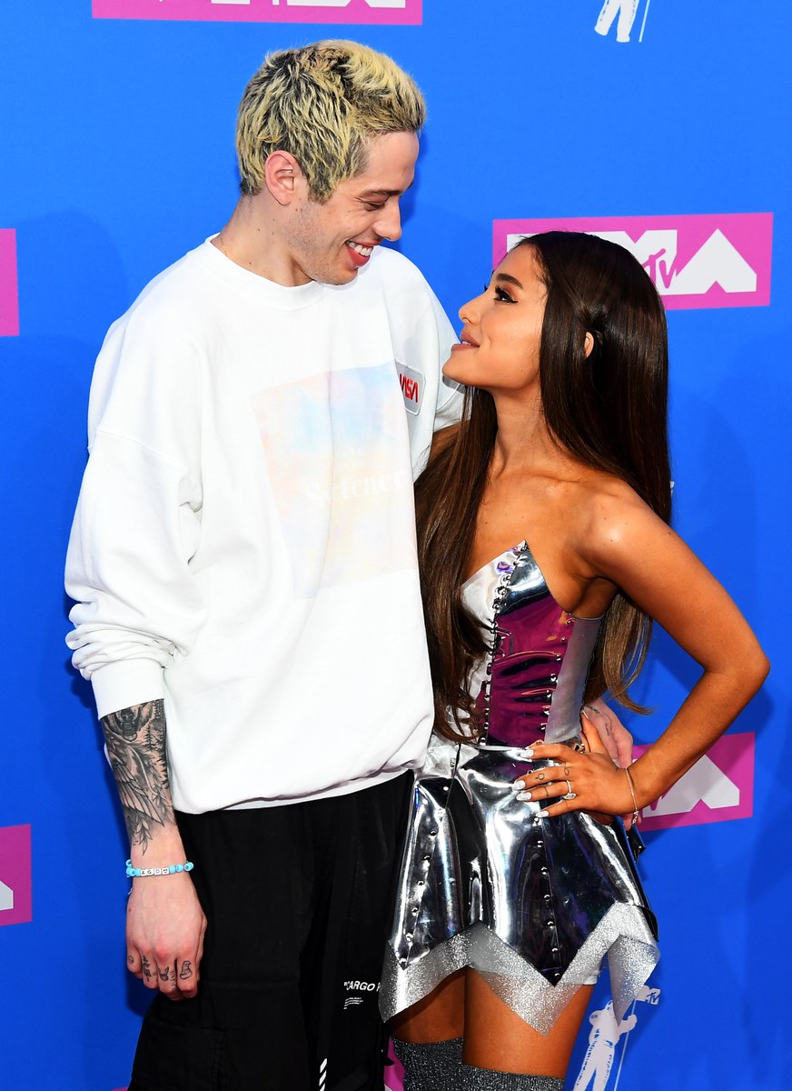 ☁️THE KING AND QUEEN OF SWEETENER ARE HERE. ☁️

@ArianaGrande and #PeteDavidson are on the #VMAs red carpet. Don't miss Ari's performance at 9p on <a href="/MTV/">MTV</a> 🙊