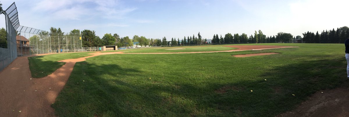 potsredsox's tweet photo. Game day #FortSask! Get down to Legion Field for game 1 of the #AWCBA League Finals! Your @PotsBarAndGrill #PotsRedSox take on the Edmonton Heat! https://t.co/H2q2ec5AB3
