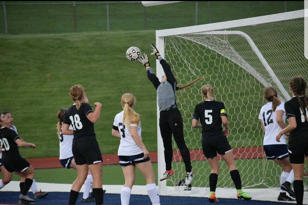 Phesus_'s tweet photo. Very excited and blessed to finally say I've commited to further my academic studies and soccer career at ACCC! I'm very greatful to have parents like @pearspinach and Matt Davis for getting me to all my games and practices no matter what, and pushing me to do my best ❤❤ https://t.co/5Jgnr5aTSq
