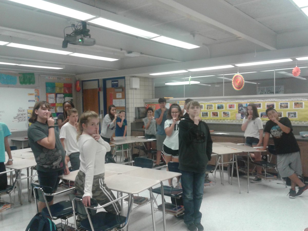 sragruhn's tweet photo. No, they aren't shushing this Spanish teacher. They're practicing class commands! SILENCIO, por favor. @WRidgeMS #powerofWE https://t.co/dIraoZ8j5P