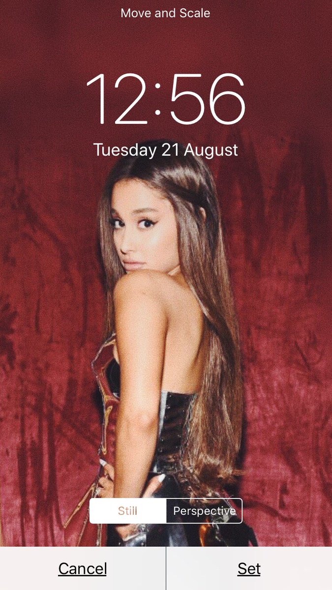 likemagicvinyl's tweet photo. • Ariana Grande lockscreen pack
• rt if you want 
• MUST be following♡
home is brighter, they match☁️
#VMAs #ArianaVMAs https://t.co/c7eEhVmA4w