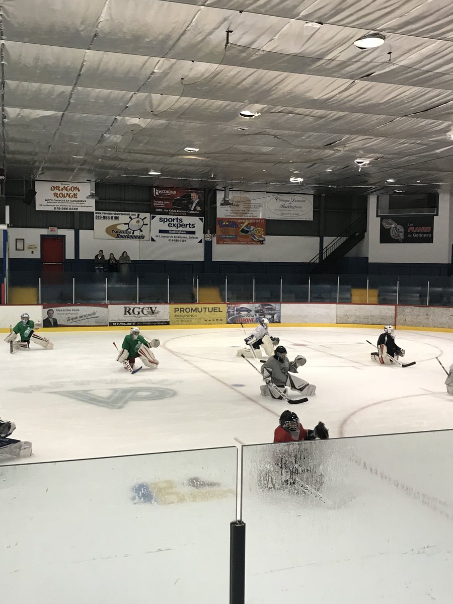 AHMLG's tweet photo. En image, la clinique des gardiens de buts le weekend dernier. https://t.co/IidEiyEck7