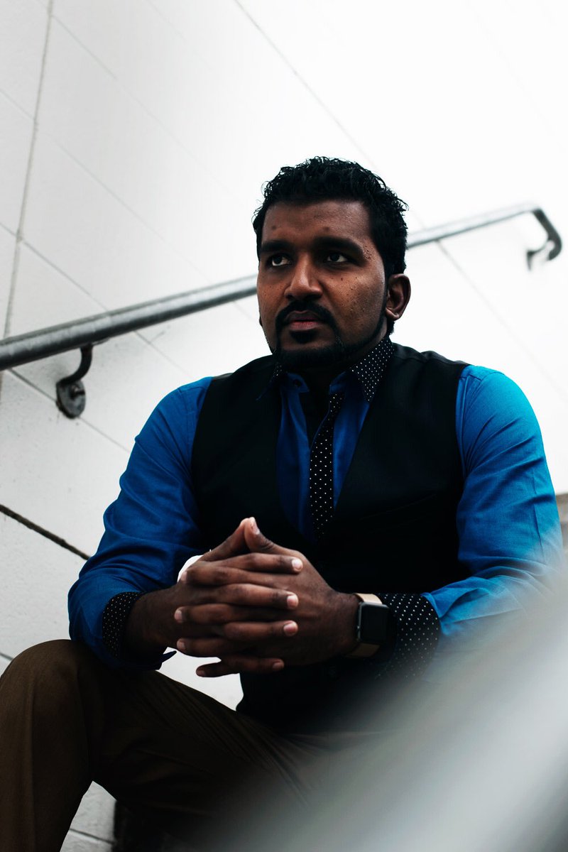 gandhitheactor's tweet photo. Photographer : Brandon Gorrie
#gandhitheactor #actorslife #austin #texas #austintexas #model #modeling #indian #southindian #tamilan #black #blue #blackvest #vest #actor #solo #scarf #bluesteel #apple #watch #longcenteraustin #malemodel #passion #MondayMotivation #MondayBloom https://t.co/Zwa7kJMoSN