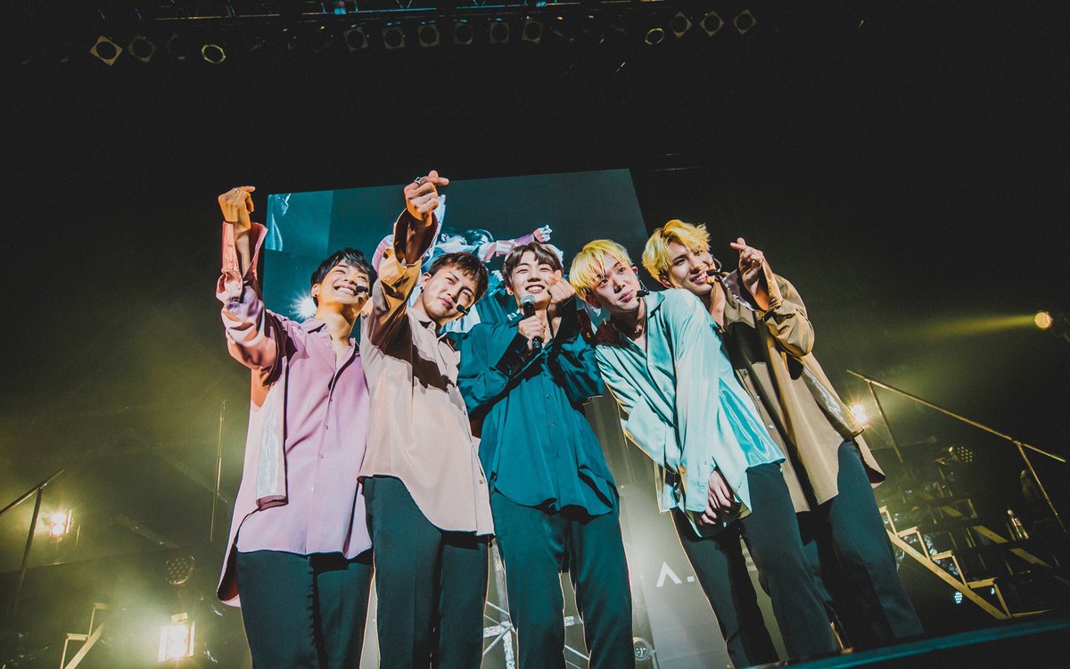 ace7_World's tweet photo. A.C.E anunciou preparação para comeback OT5! No último fanmeeting (19/8) eles anunciaram que estão se preparando para um comeback em outubro. Também anunciaram que farão um show de caridade “Thank You” em setembro e ainda farão uma tour internacional a partir de novembro. 🖤 https://t.co/nj4jxUDOCa