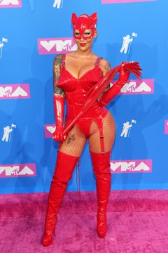 View image on Twitter