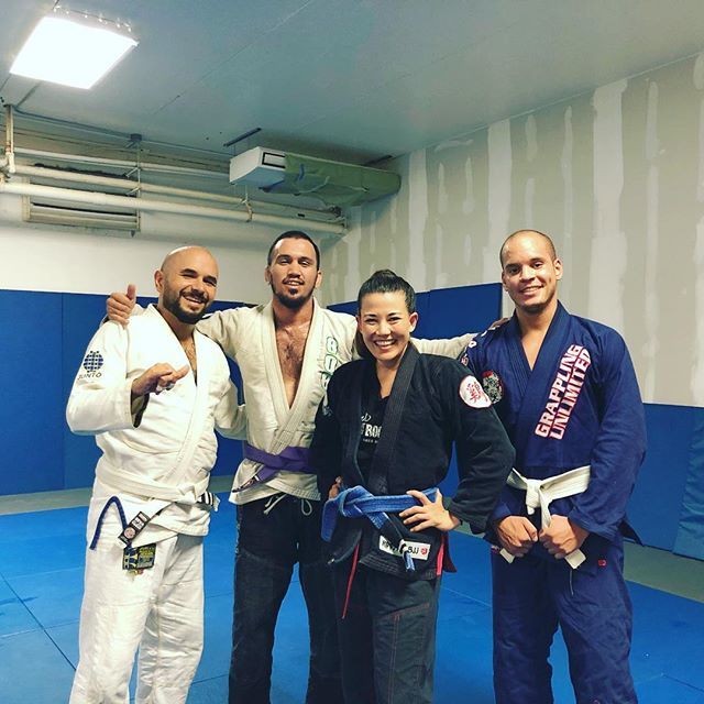 KimiMorton's tweet photo. First day training at our new @grapplingunlimited location on Punahou Street! So fun! 
#newgymwhodis #jiujitsu #grapplingunlimited https://t.co/mOS3Fz0Pdf https://t.co/WvNsEpITkX