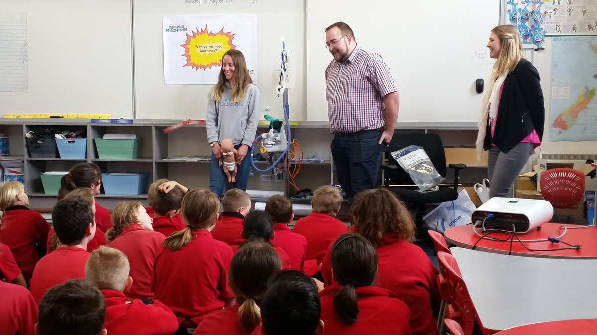 hunua3's tweet photo. Finding out what Bio engineers do from the team at F&amp;P Healthcare, Hunua Scbool https://t.co/m2NnrJwRGB