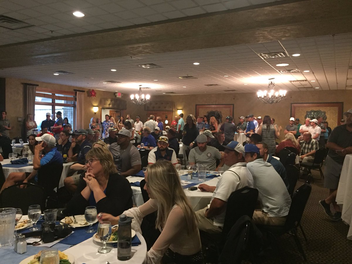 K102's tweet photo. At @legendsgolfmn for the @BlizzardFound with @ChrisCarr102! Awesome organization providing access to baseball &amp; service learning opportunities! https://t.co/tLiFziLtYm