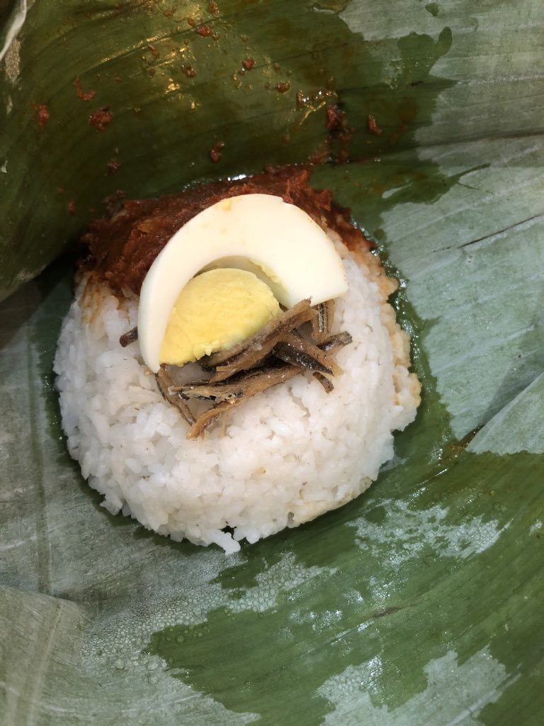 ervanj's tweet image. Nasi lemak free at Toyota #sambalsedap