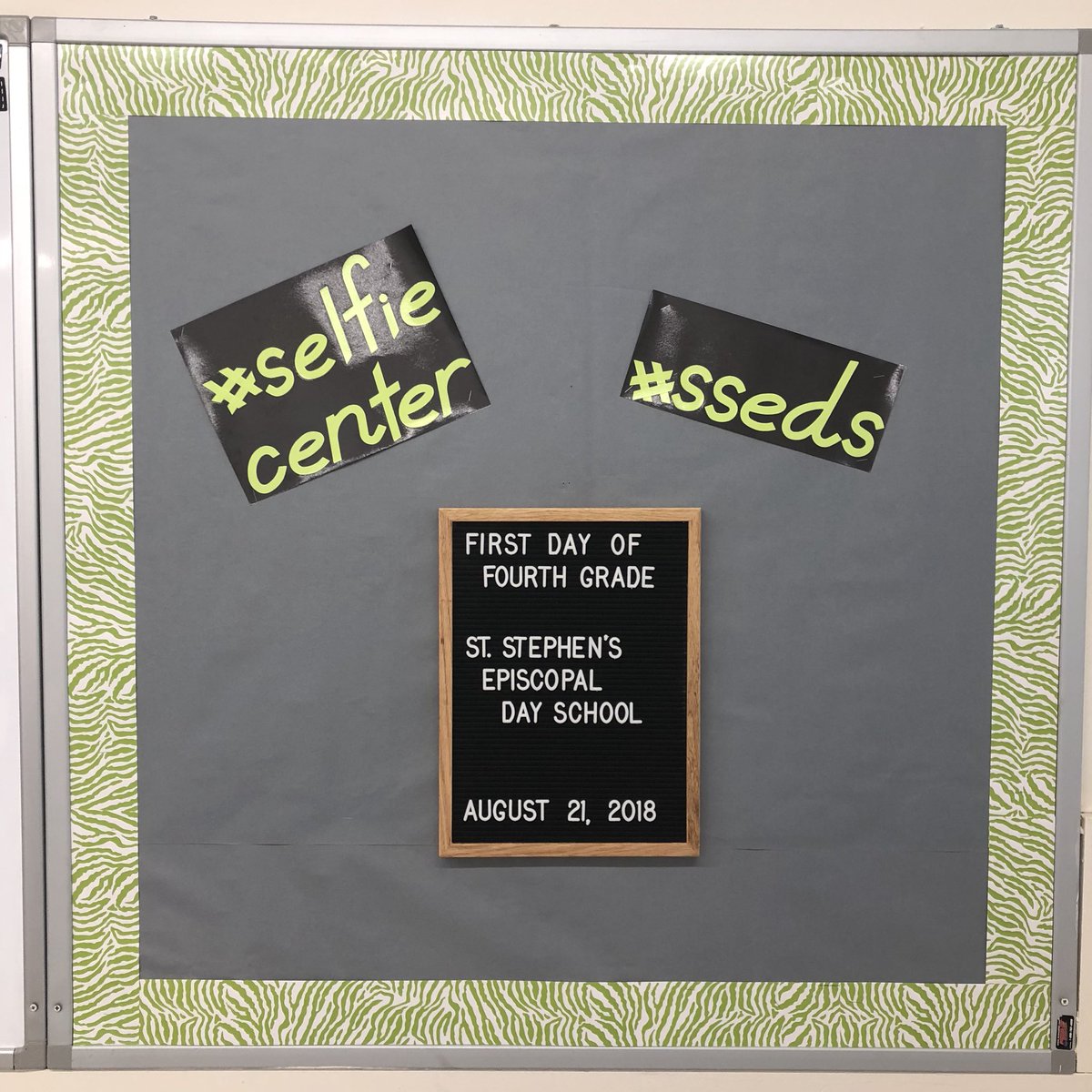 Cmprieto1's tweet photo. Ready for the first day! #sseds #readingnook #selfiecenter #groupseating #firstdayofschool #4thgrade https://t.co/hDDaWWTKwl