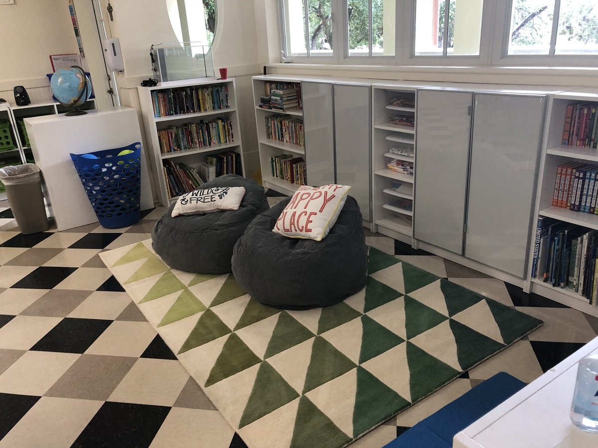Cmprieto1's tweet photo. Ready for the first day! #sseds #readingnook #selfiecenter #groupseating #firstdayofschool #4thgrade https://t.co/hDDaWWTKwl