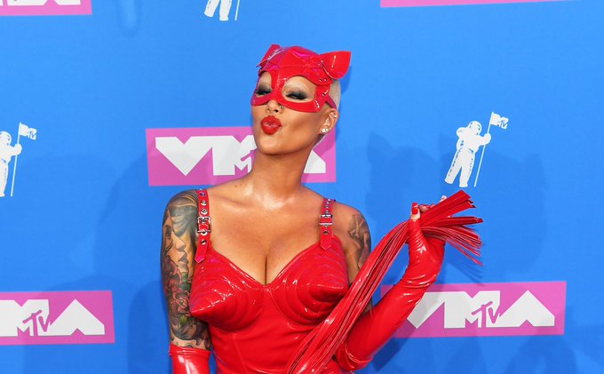 View image on Twitter