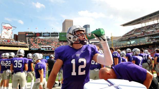 UST_Football's tweet photo. 12 days ‘til Kickoff: D-12. Leader, legacy & heartbeat all in one... total F.A.M.I.L.Y Player @UofStThomasMN @NapervilleIL #PositionChanges #CultureByDesign @MiacFtbl @d3pride @d3football @D3FBHuddle #Tommie4Life https://t.co/J2r4OyyqCN