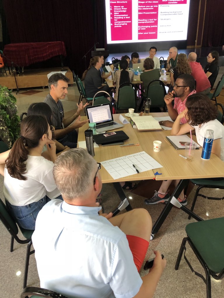 glaubis2's tweet photo. @JRafaelAngelM encouraging all staff to reflect about the steps they take when lesson planning and how the @SIOPModel components can enhance their lessons and benefit every student language development. So many ideas, collaboration and sharing. #qaislive @QAISEdu https://t.co/Heh5UCVOic