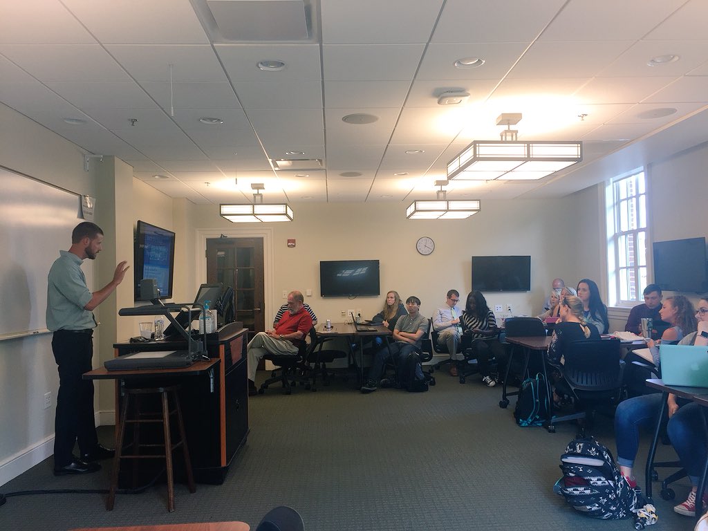 #GattonRx 2010 alum Dr. Bruce Jones gave back to his alma mater by guest speaking in Dr. Hagemeier’s leadership class today, helping students learn more about paying it forward through precepting. #Give2GattonRx by Visiting, Volunteering, and Giving at etsu.edu/give2gattonrx.