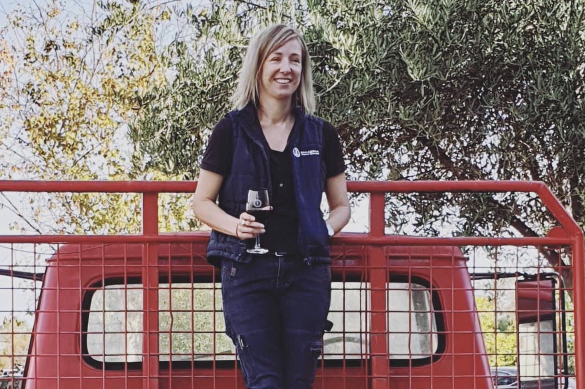 • EMMA NORBIATO is returning to judge her second year at the Limestone Coast Wine Show •
Emma is Chief Winemaker for @calabriafamilywines and in 2016 was awarded AWIWAs Female Winemaker of the Year • we’re looking forward to having Emma back in the Limestone Coast 🍷 #lcws18