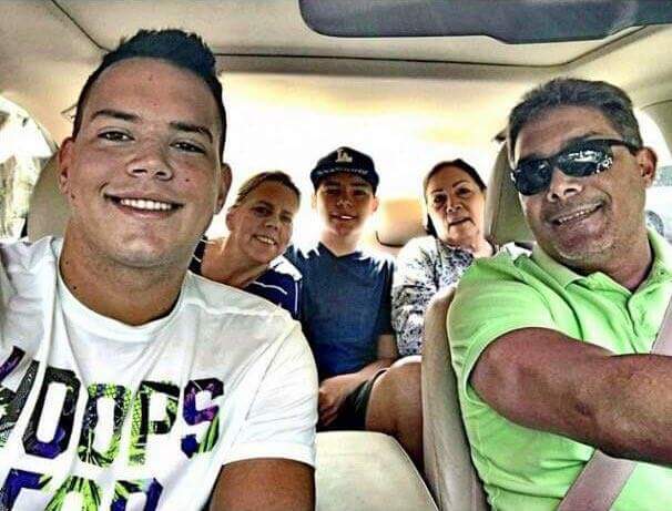 lunamia0051's tweet photo. Rafael Quero Silva responsable de las torturas a estudiantes en el 2014 pidió asilo en EEUU y vive en Miami. DIFUNDE para que no se lo den!! @marcorubio  This is an assassin from Venezuelan dictator, asking for asylum in Miami, he killed students 2017 don't allow this @marcorubio https://t.co/A5D2YLltWz