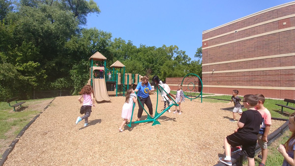 DoKneeAh's tweet photo. Direct instruction at its best.  #PressLivesKind. https://t.co/gBSKz6dgBX